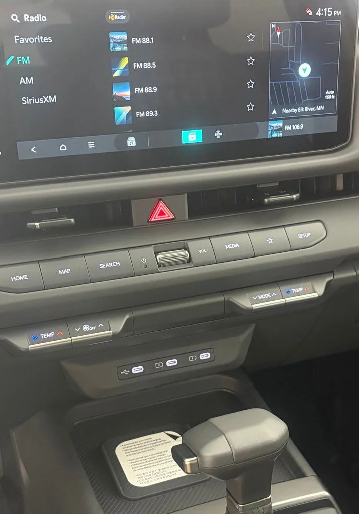 New 2027 Snow White Pearl Kia SX X -Line image 2
