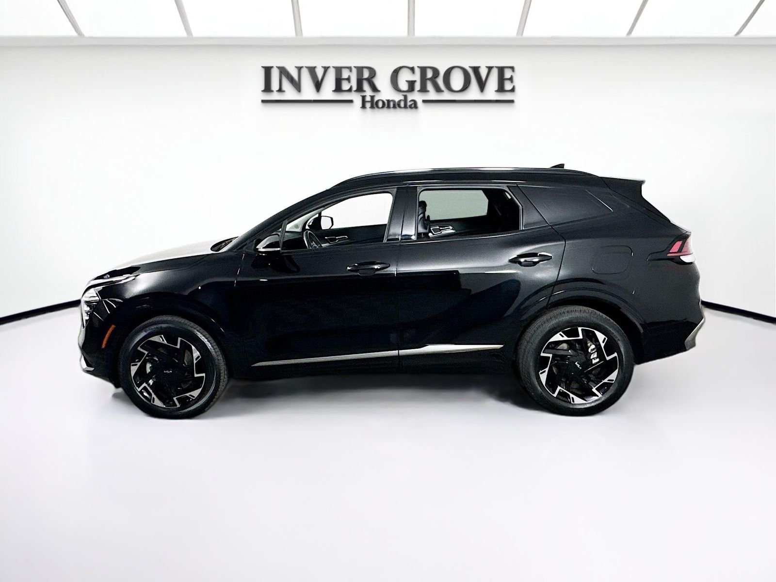 Used 2023 Ebony Black Kia SX-Prestige image 8