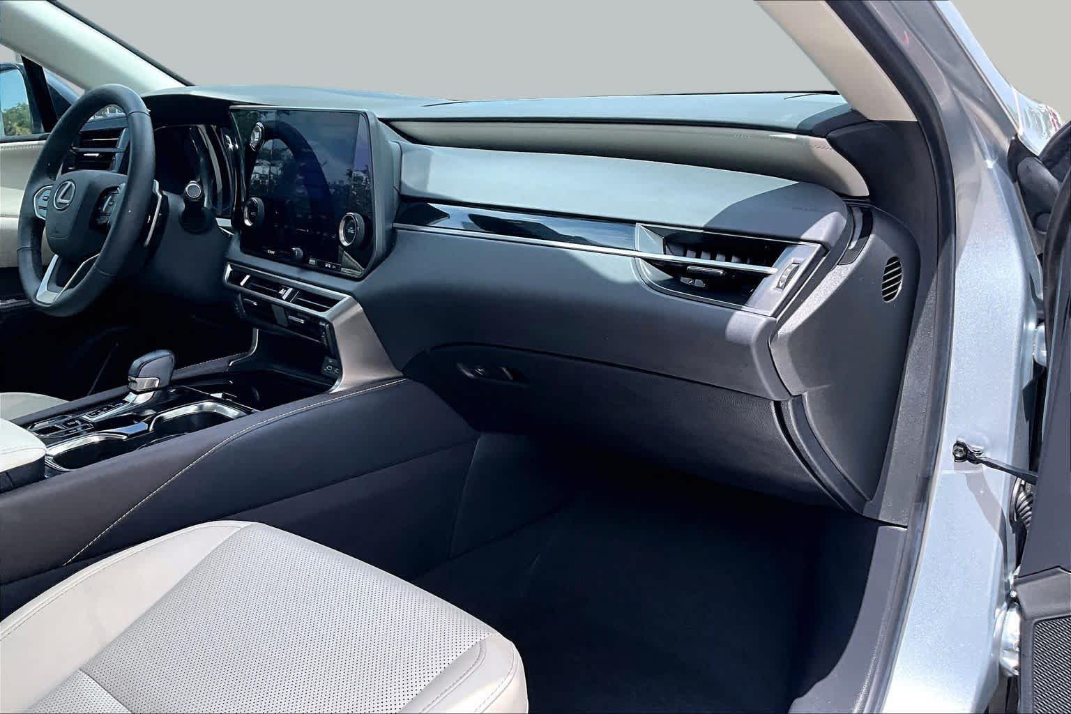 Used 2023 Iridium Lexus  image 19