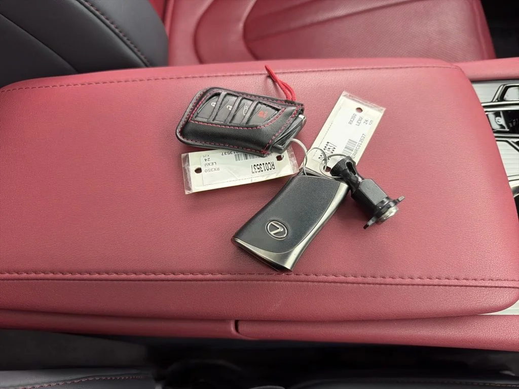 Used 2024 Silver Lexus 500h F SPORT Performance image 34