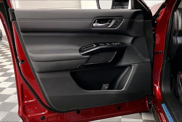 New 2026 Scarlet Ember Tintcoat/Super Black Nissan Platinum image 34