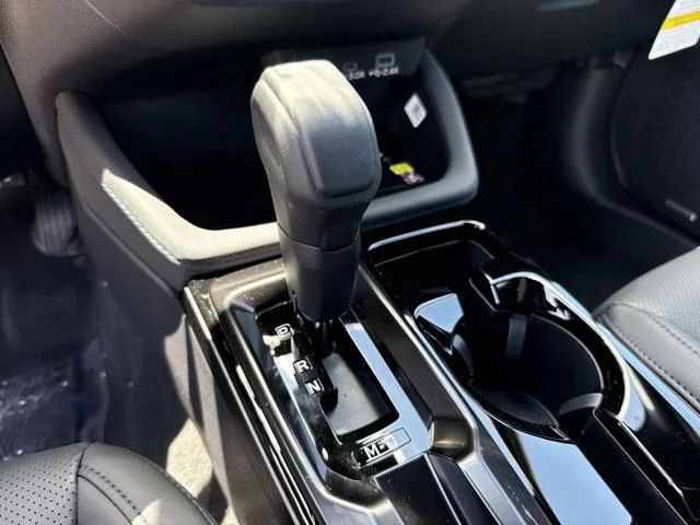 New 2026 CRYSTAL WHITE PEARL Subaru Limited Hybrid image 79