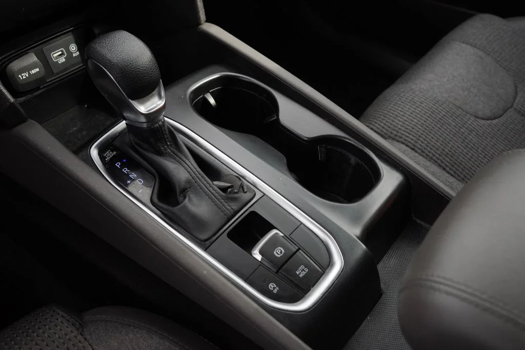 Certified Used 2020 Black Hyundai SE image 25