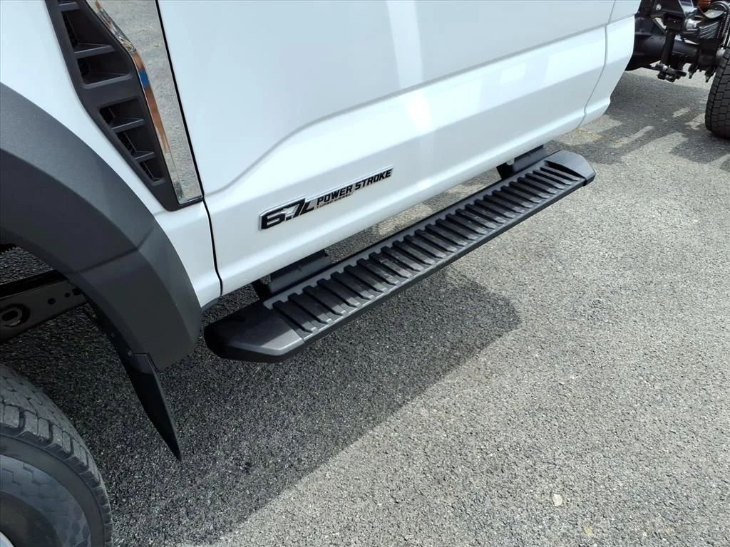 New 2026 Oxford White Ford F-450® XL image 12