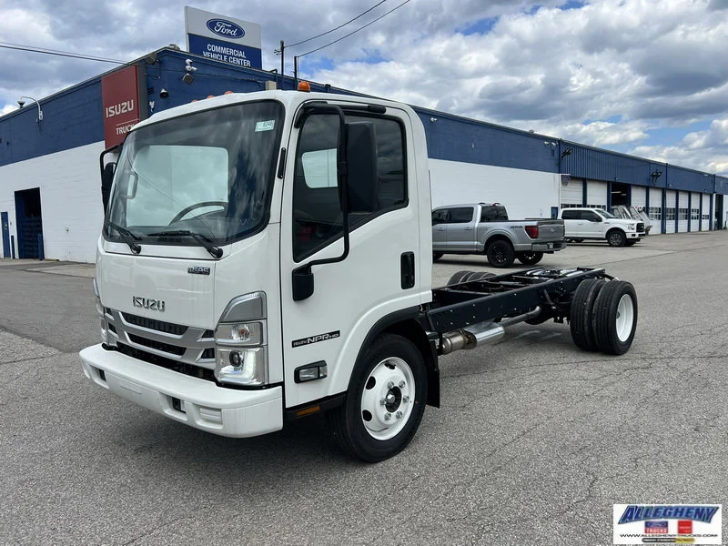 2026 Isuzu NPR-HD's photo