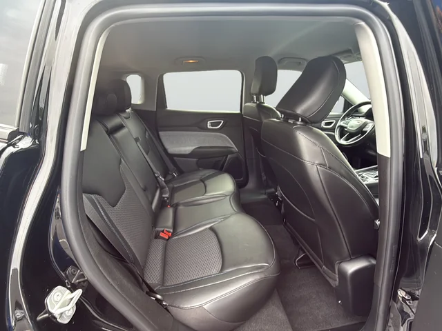 Used 2022 Black Jeep Latitude image 25