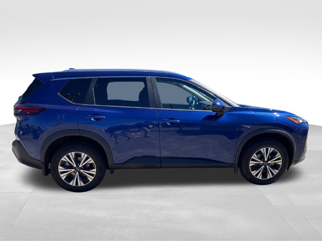 Used 2023 Blue Nissan SV image 6