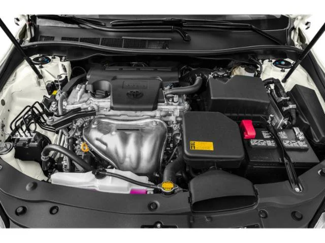 Used 2015  Toyota SE image 14