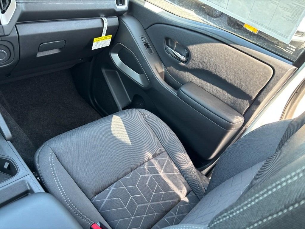 2025 Nissan Frontier SV - Photo 10