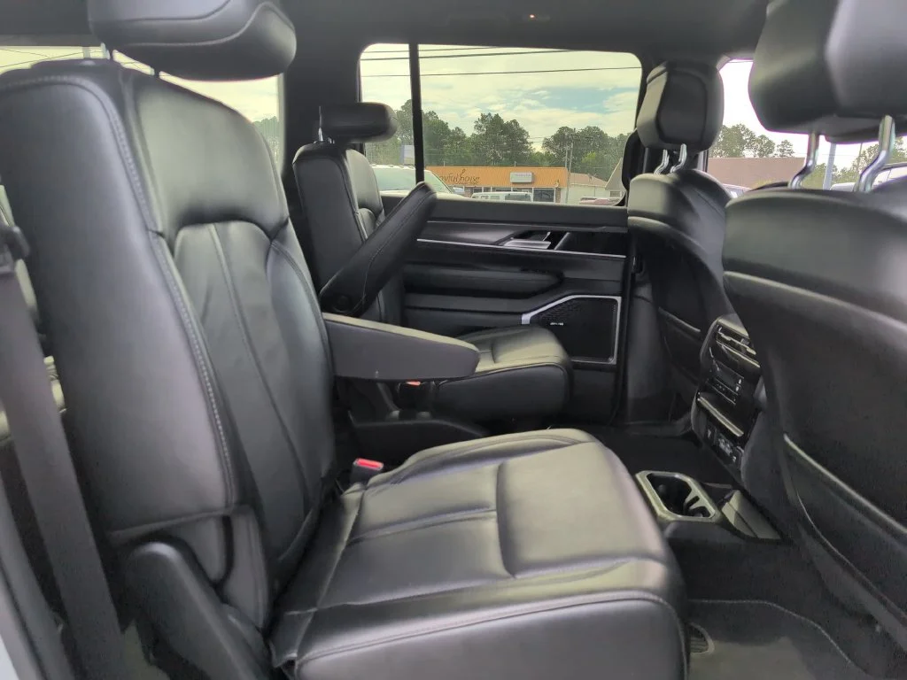 Used 2024 White Jeep Series III image 25