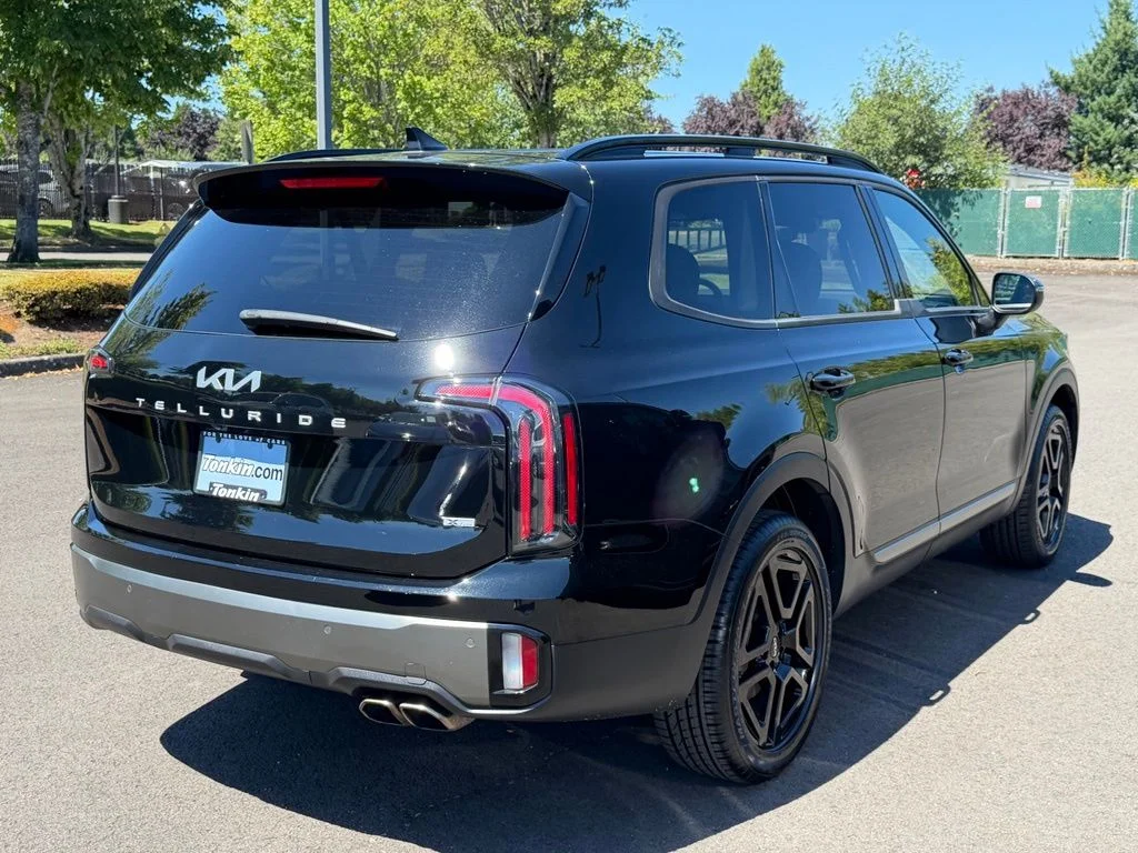 Used 2023 Ebony Black Kia EX X-Line image 8