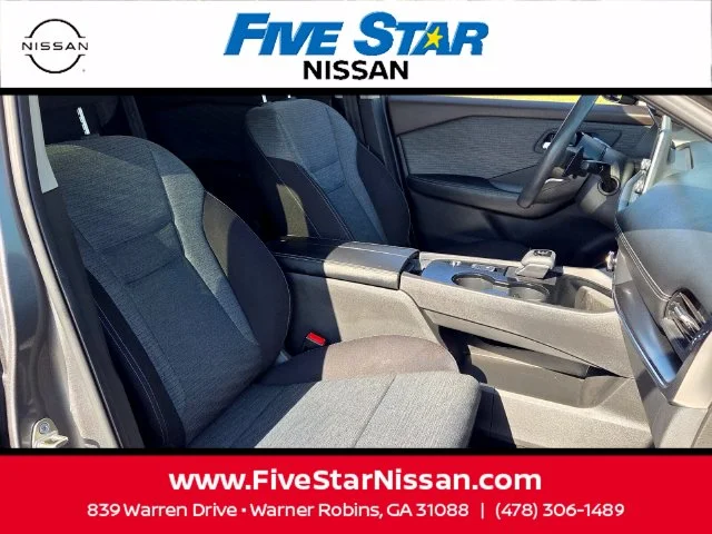 Used 2023 Gray Nissan SV image 16