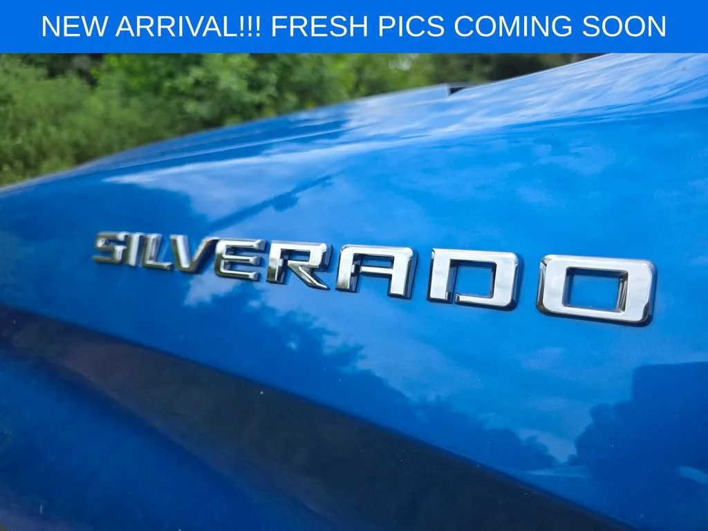 Used 2024 Glacier Blue Metallic Chevrolet Custom image 9