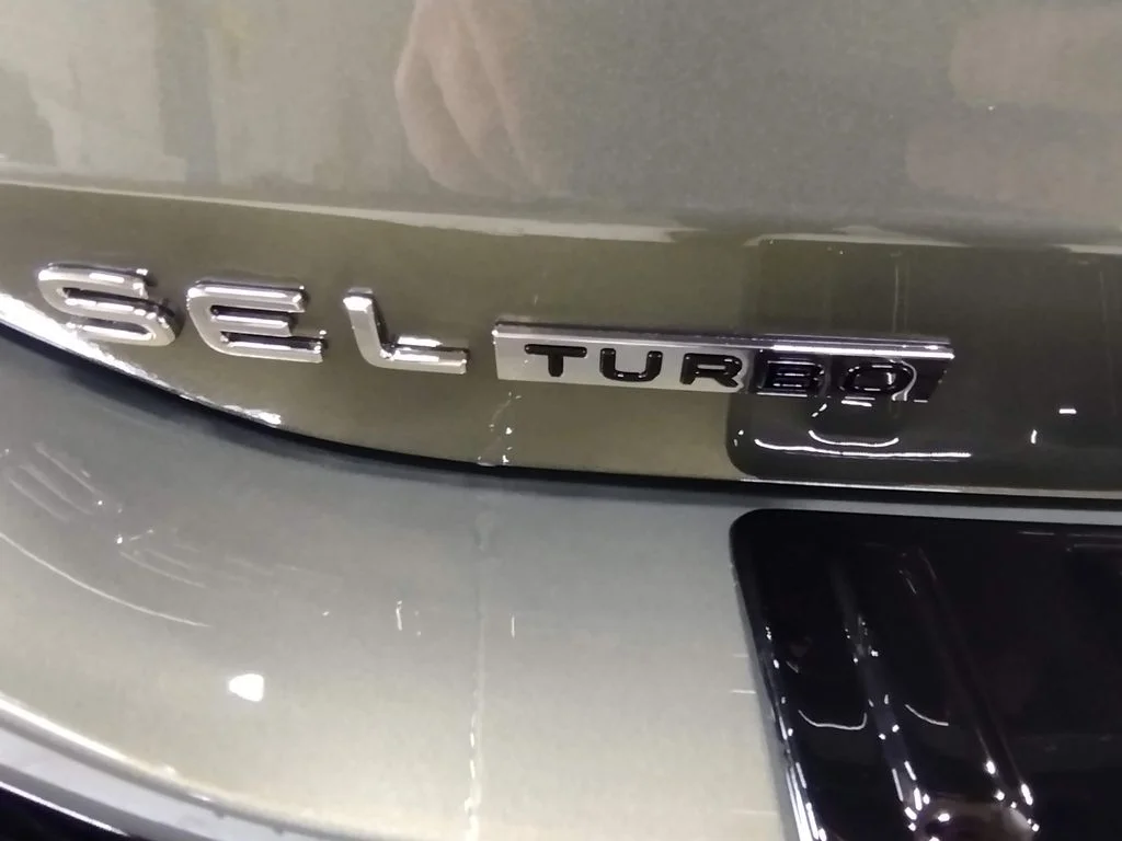 New 2026 Green Volkswagen 2.0T SEL R-Line Turbo image 17
