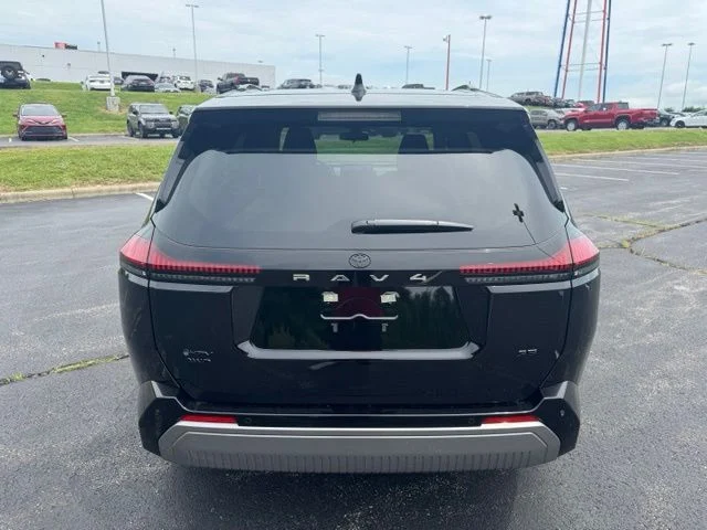New 2026 Midnight Black Metallic Toyota SE image 4