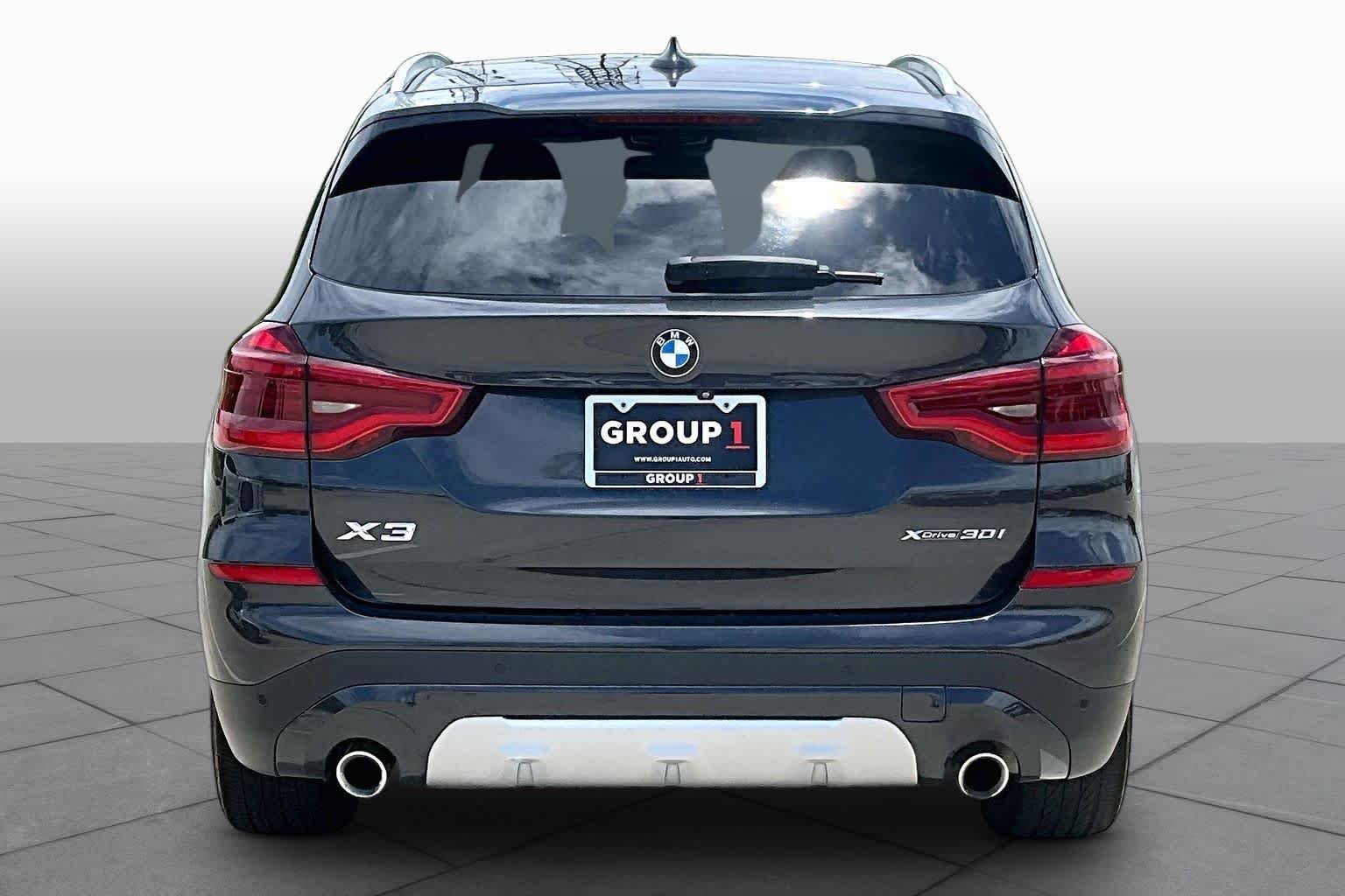 Used 2021 Dark Graphite Metallic BMW xDrive30i image 4