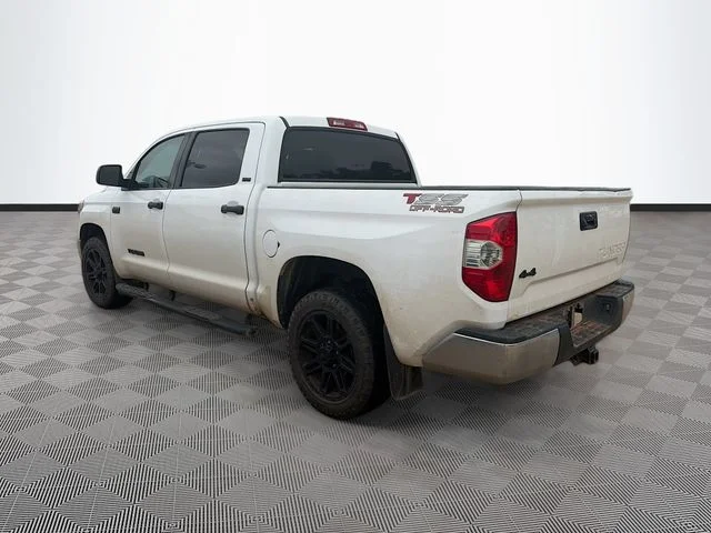 Used 2019 White Toyota SR5 image 4