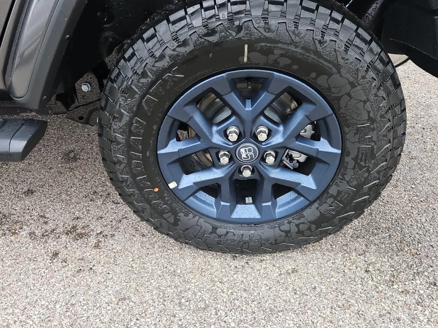 New 2026 Granite Crystal Metallic Clearcoat Jeep 85th Anniversary image 4