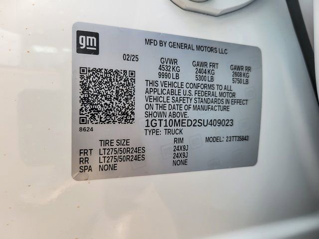 New 2025 Summit White GMC Extended Range Denali image 22