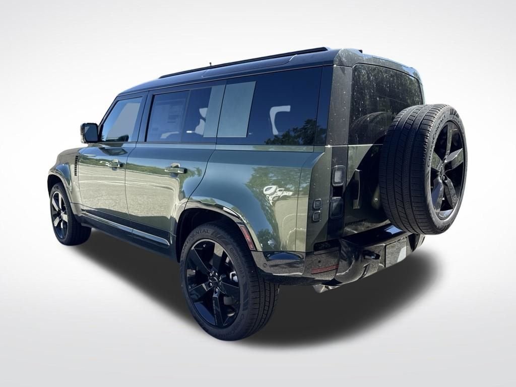 New 2026 Woolstone Green Land Rover X-Dynamic SE image 7