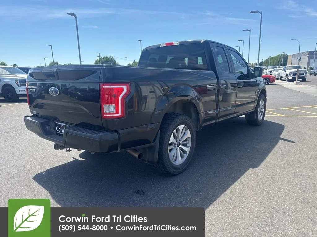 Used 2017 Shadow Black Ford XL image 10