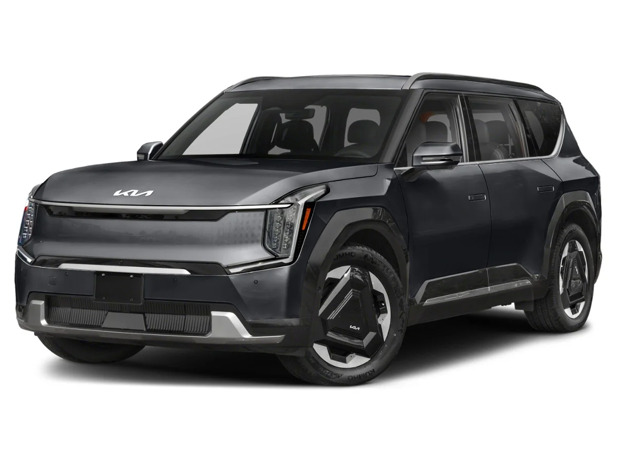 Used 2024 White Kia Land image 1