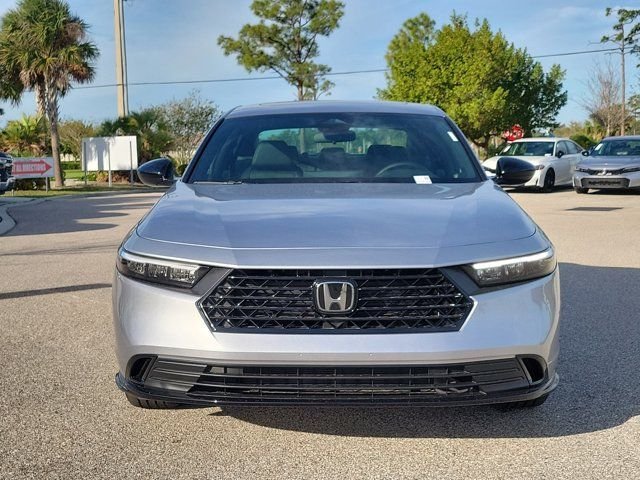 New 2026 Solar Silver Metallic Honda Sport-L image 2