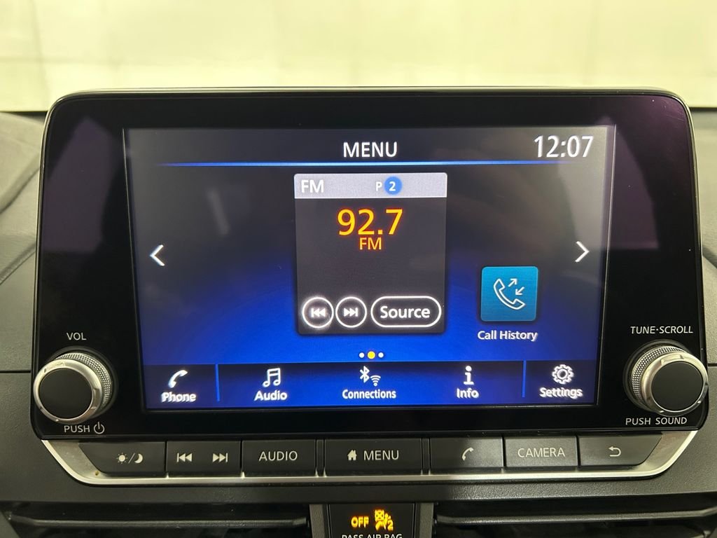 Used 2024 Red Nissan 2.5 SV image 11