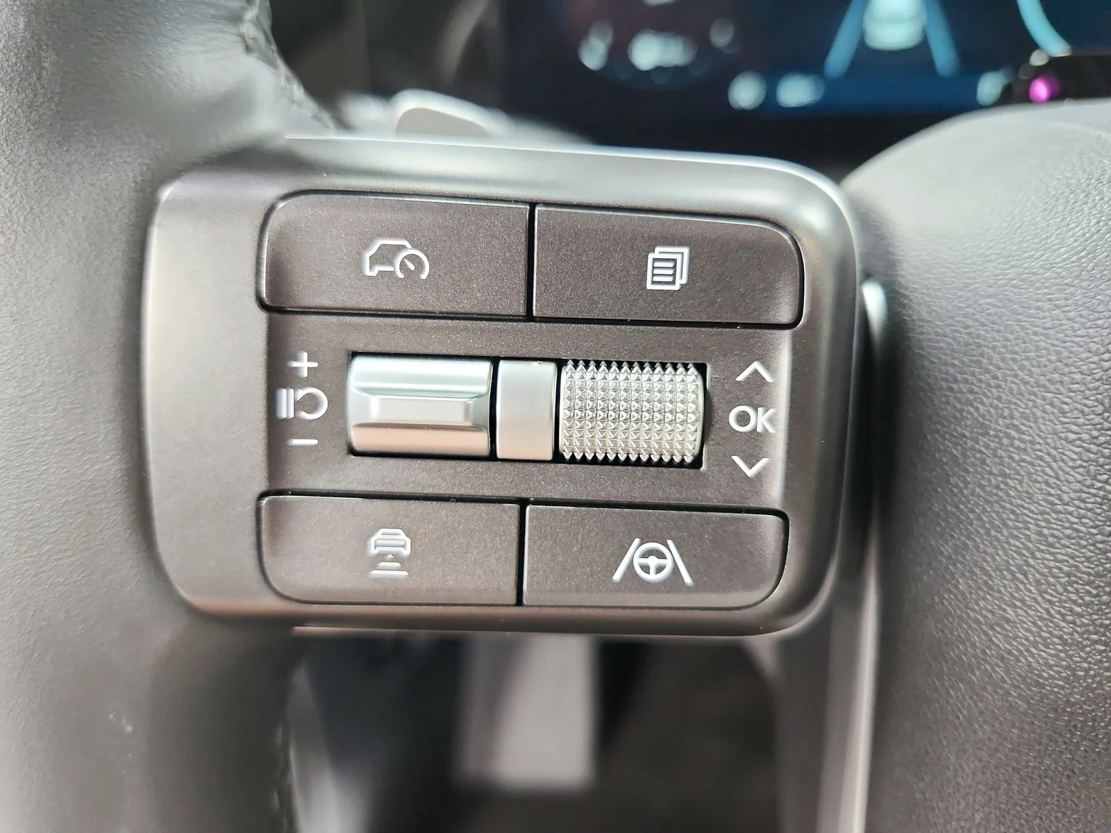 Used 2026 White Hyundai SEL image 23