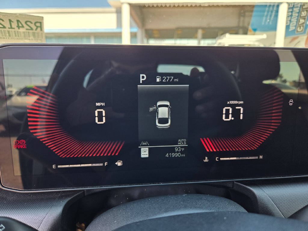 Used 2025 Gray Kia LXS image 18