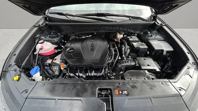 Used 2025 Black Hyundai SEL Convenience image 32