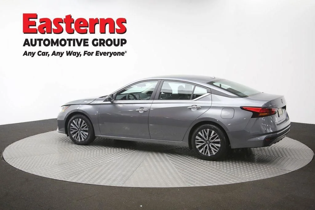 Used 2025 Gray Nissan 2.5 SV image 64