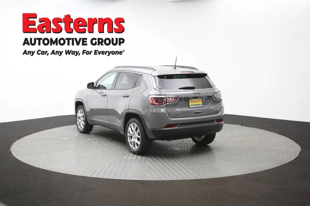 Used 2023 Gray Jeep Latitude Lux image 63
