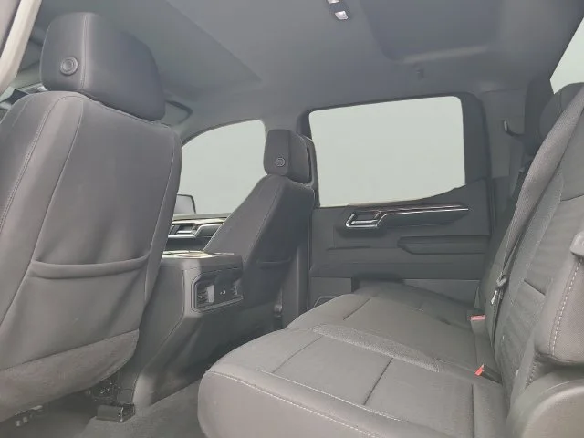 Used 2023 BLACK Chevrolet RST image 9
