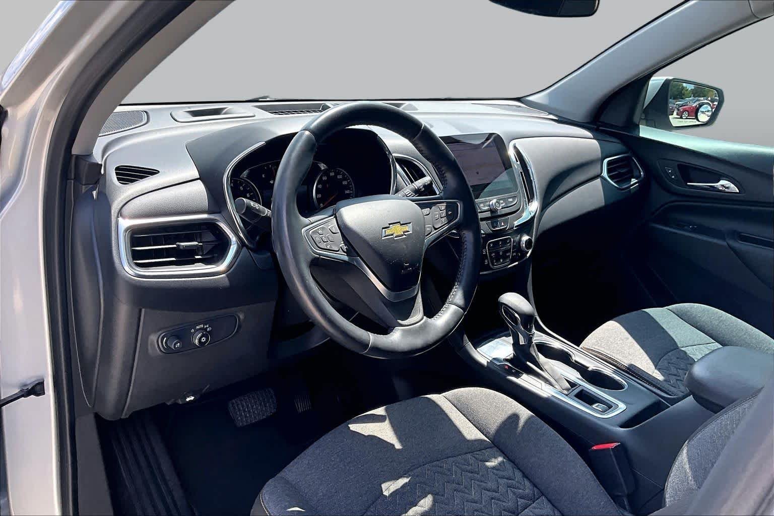 Used 2022 Silver Ice Metallic Chevrolet LT image 16