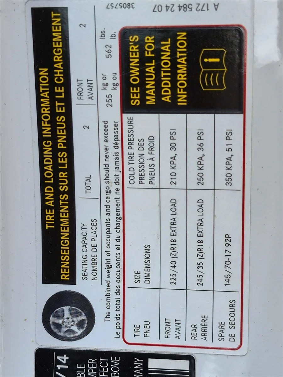 Used 2024 Polar White Mercedes-Benz GLB 250 image 19
