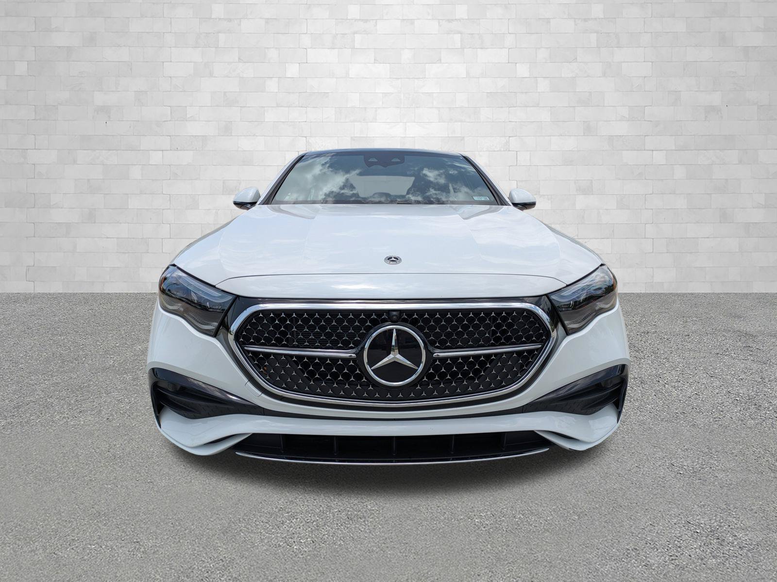 2025 Mercedes-Benz E-Class E450 - Photo 6