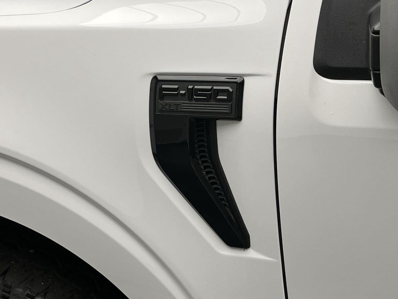 Used 2024 Oxford White Ford XLT image 35