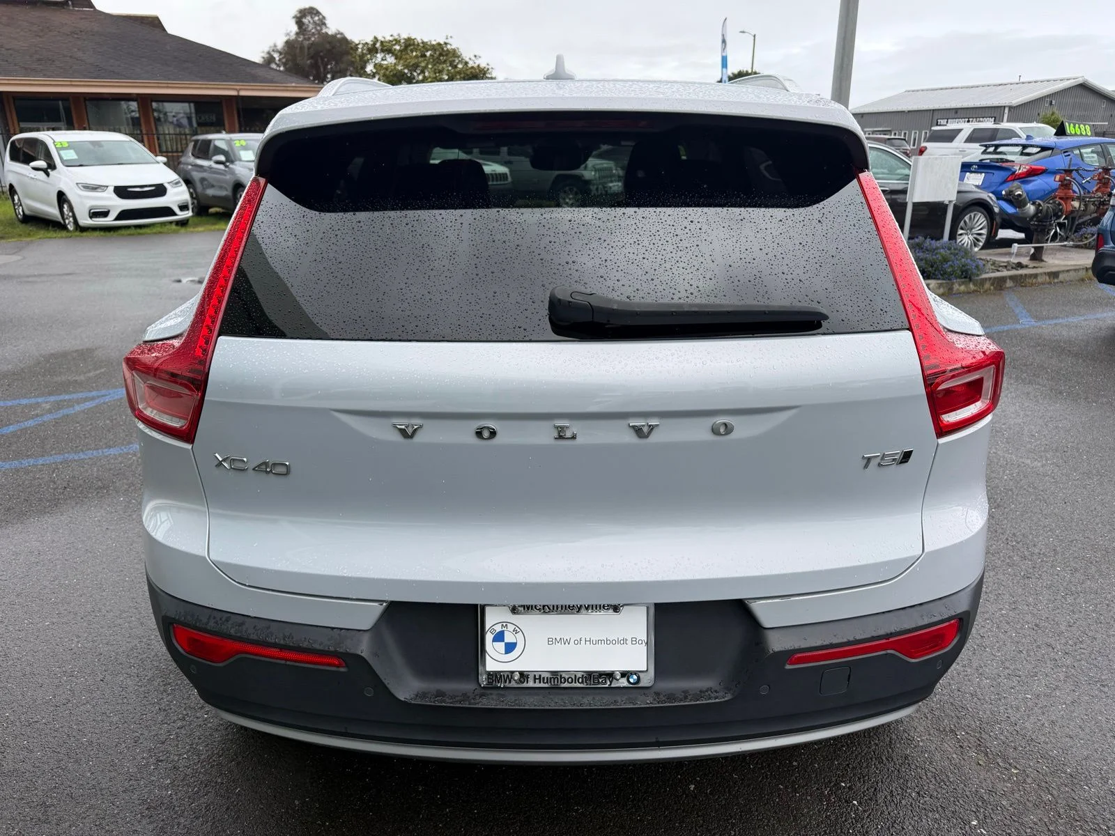 Used 2021  Volvo Momentum image 5