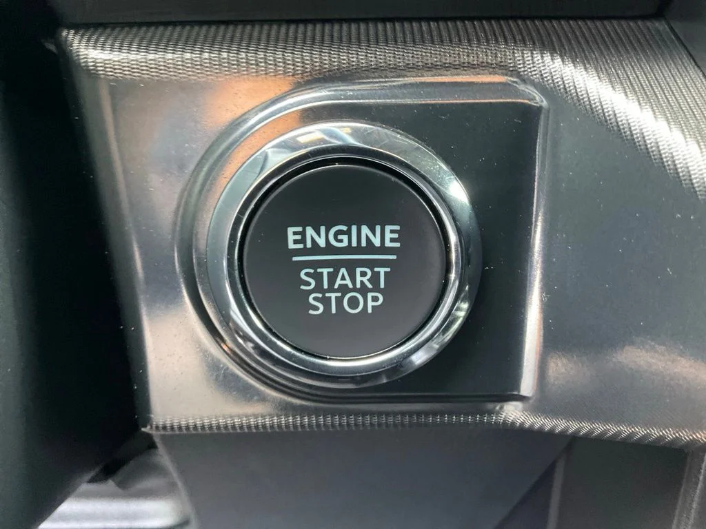 Used 2024 Silver Ford Lariat image 14