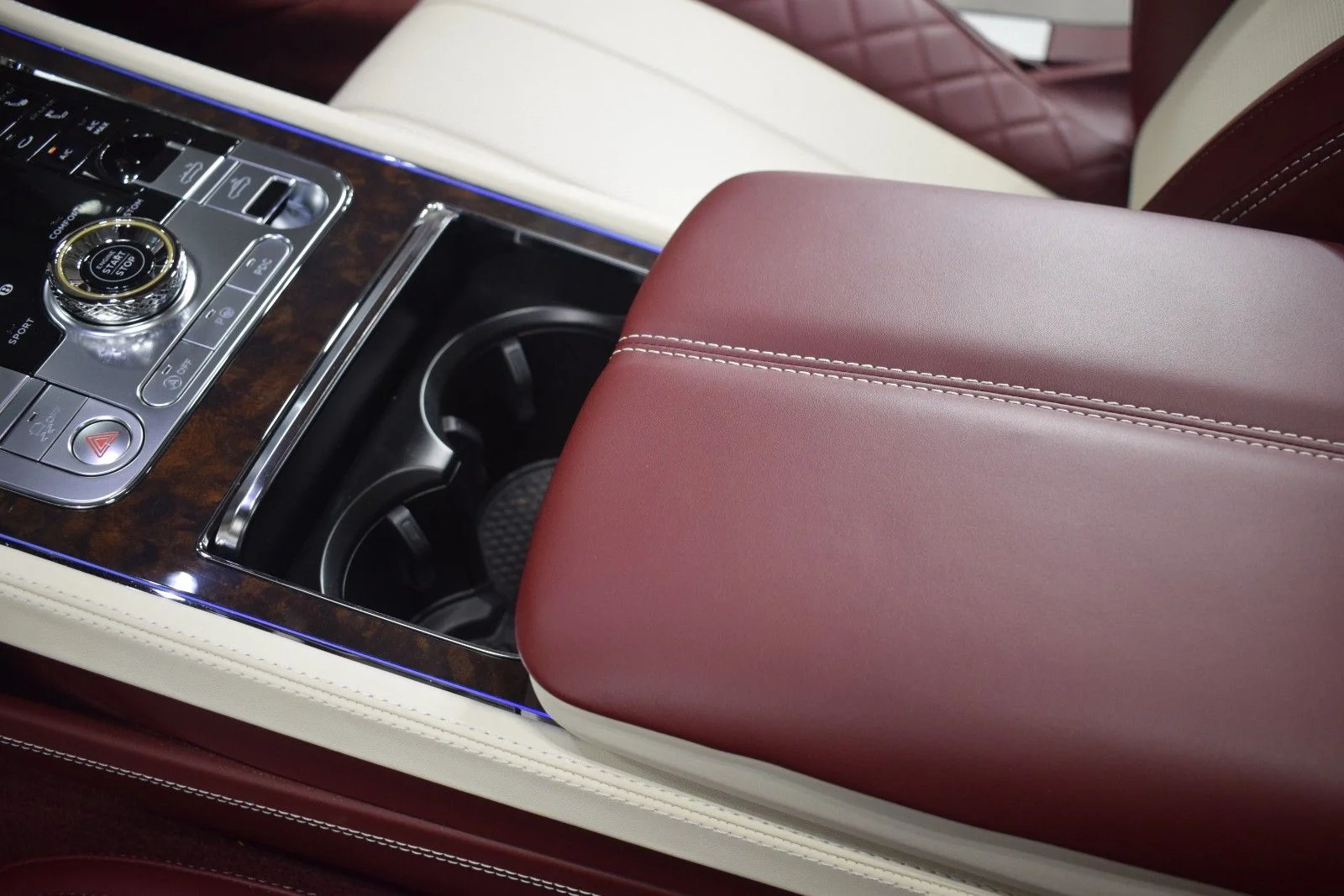 Used 2021 Red Bentley  image 34