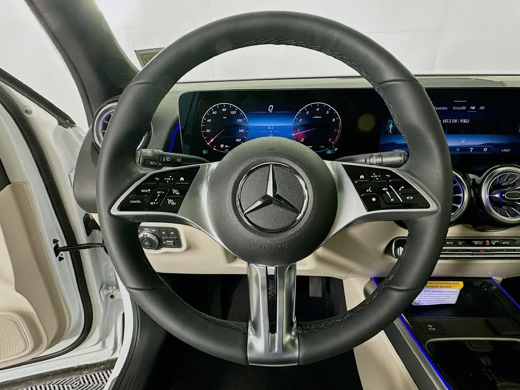 Used 2026 White Mercedes-Benz GLB 250 image 10