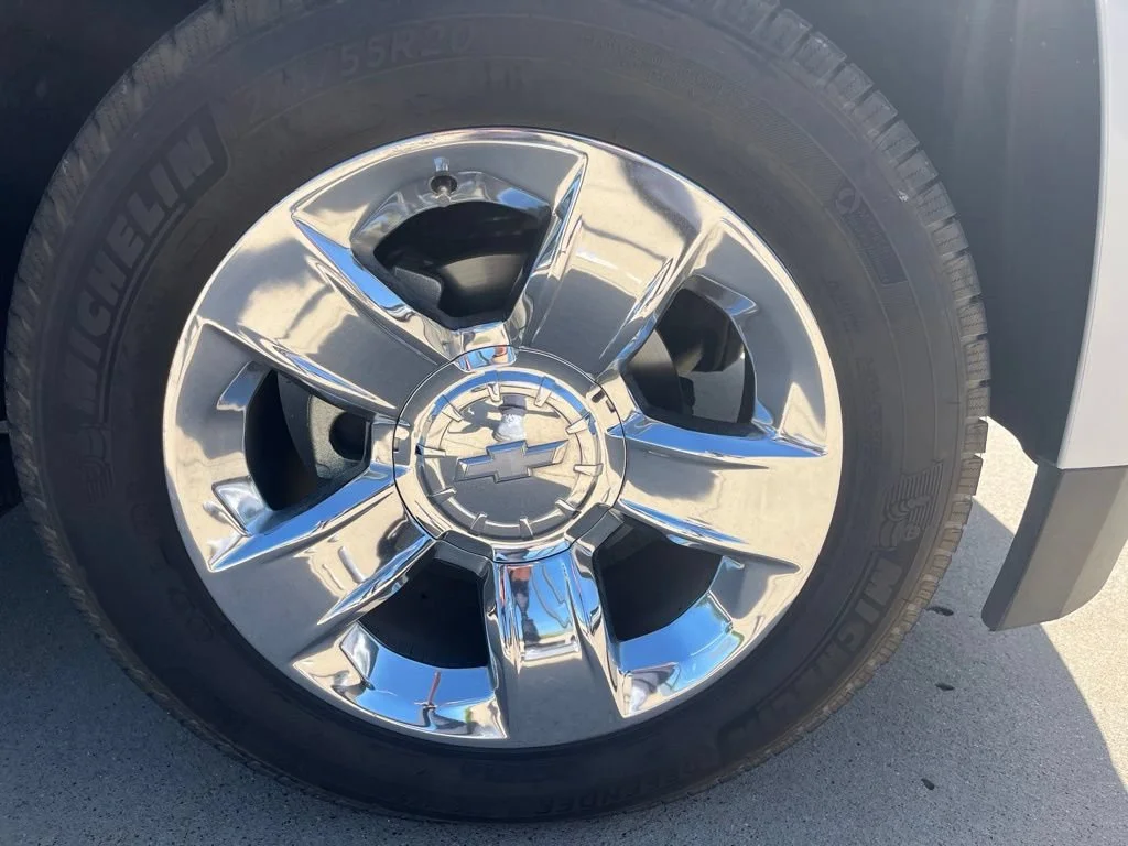 Used 2019 IRIDESCENT PEARL TRICOAT Chevrolet Premier image 8