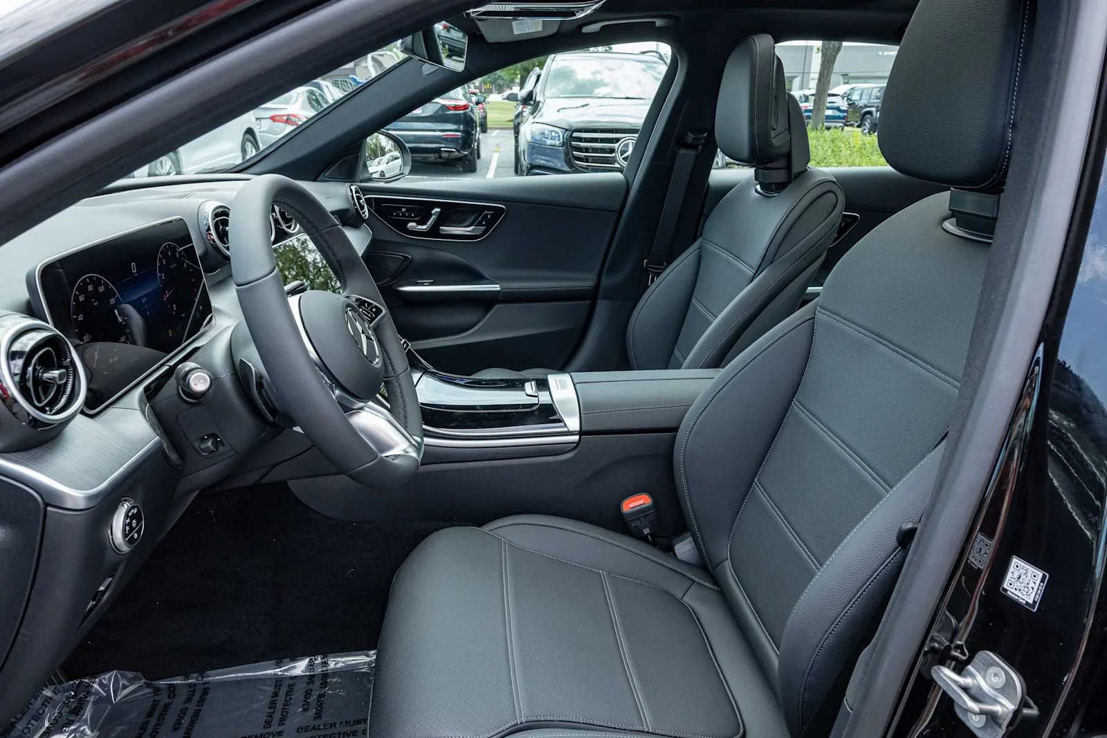 2025 Mercedes-Benz C-Class Sedan C 300 - Photo 20