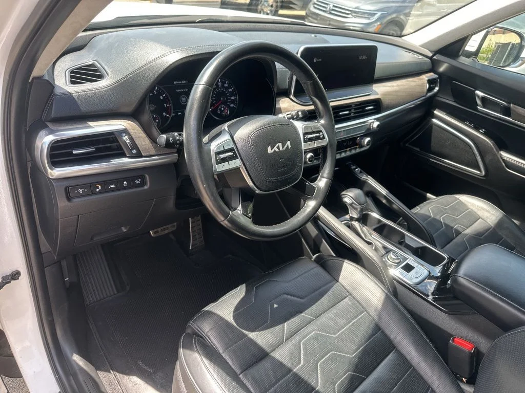 Used 2022 White Kia SX image 9