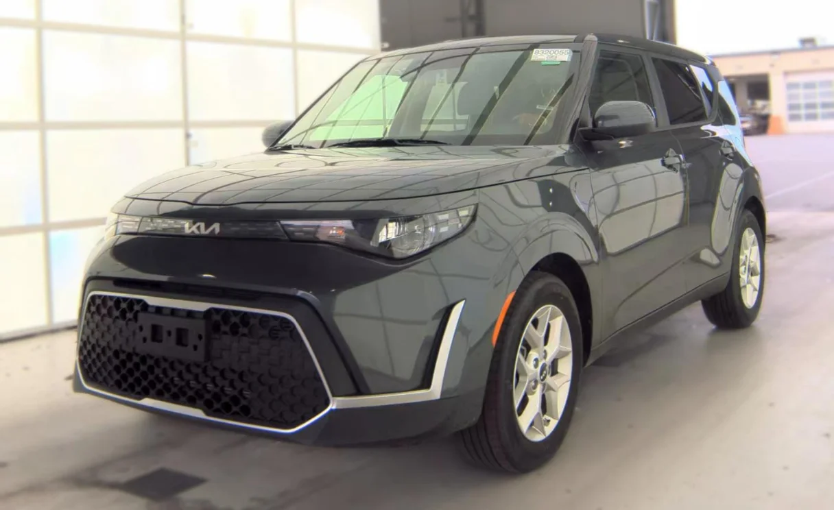 Certified Used 2025 Gray Kia LX image 1