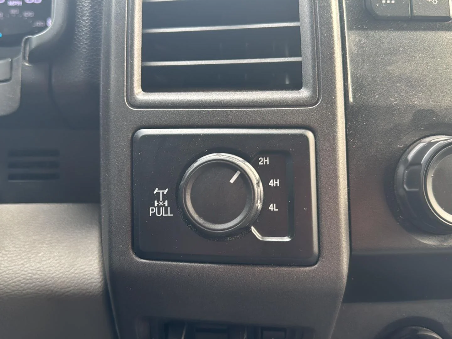 Used 2020 Iconic Silver Ford XL image 15
