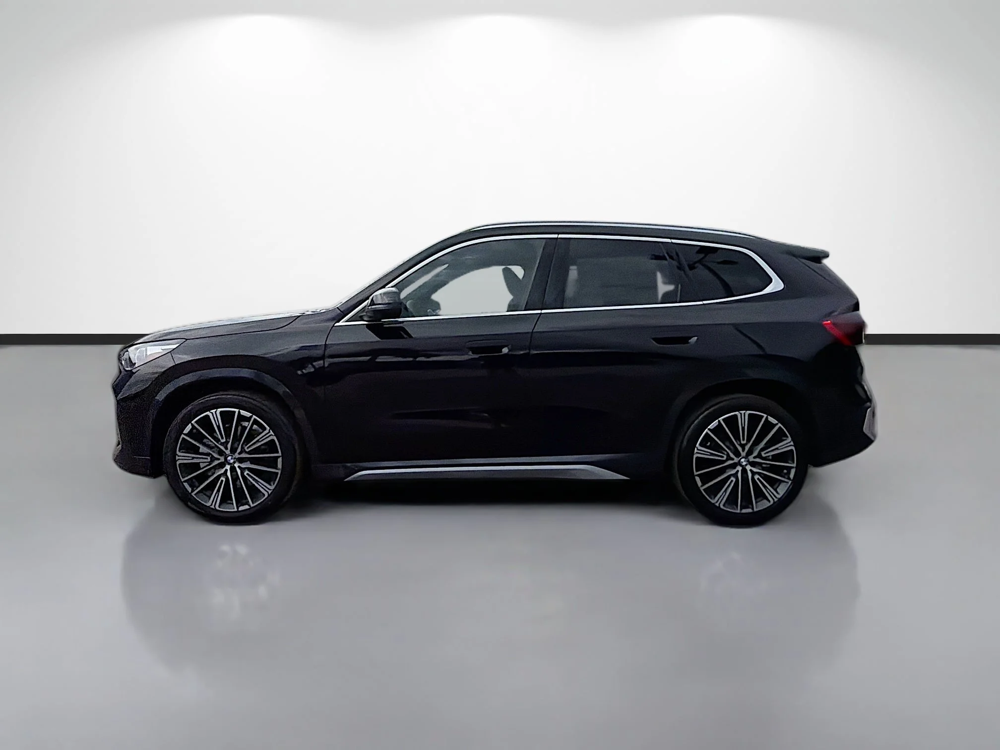 New 2026 Jet Black BMW xDrive28i image 6