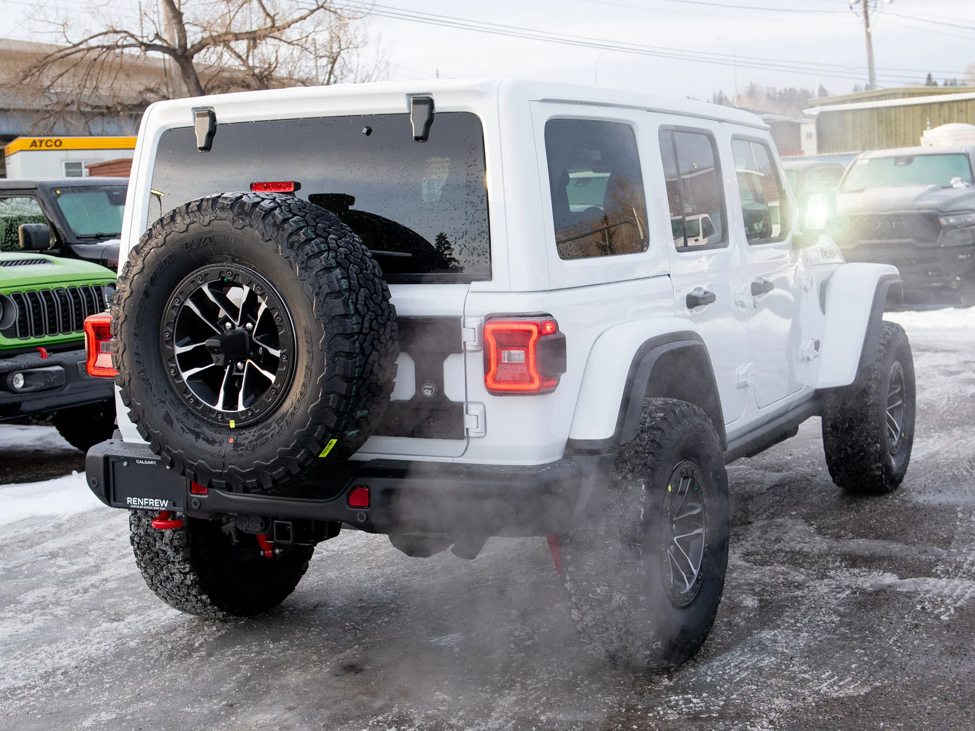 New 2026 White Jeep Rubicon X* 4 Door 4x4, 35 Inch Tires, Steel Bumpers image 5