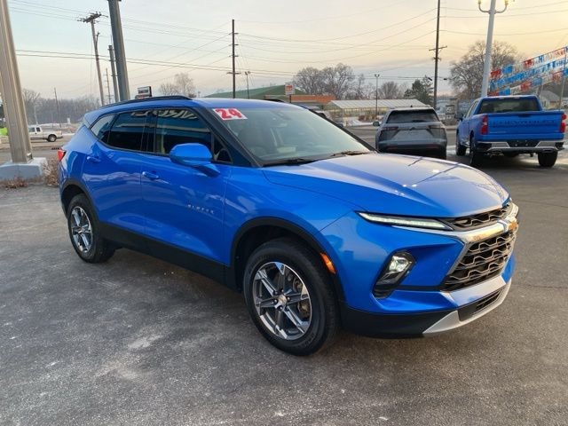 Used 2024 Blue Chevrolet LT image 7